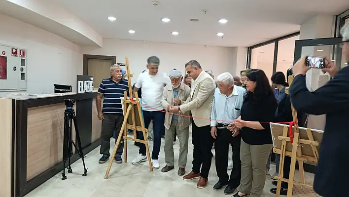 Uzman Doktor Gülay Şimşek'in Resim Sergisi Elazığ'da açıldı