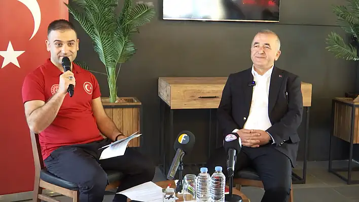 Vali Hatipoğlu, gençlerle buluştu