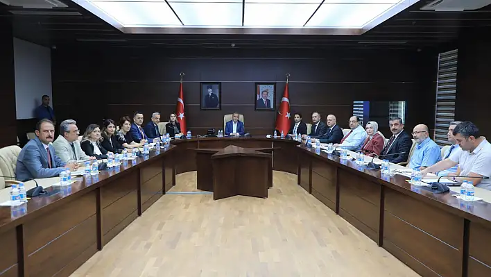 Vali Hatipoğlu ve Rektör Göktaş'tan Teknoloji ve İnovasyon Merkezi'ne ziyaret