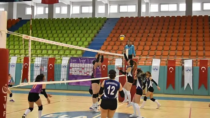 Elazığ Belediyesi Voleybol: 3 - Lice Gençlikspor: 0