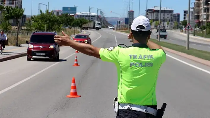 Yeni yılda trafik cezaları cep yakacak!