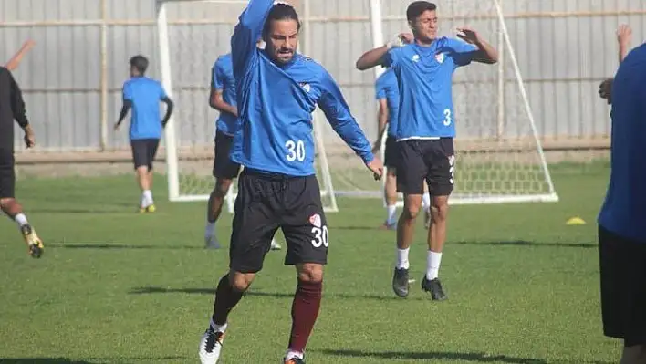 Yiğitcan Erdoğan yeniden Elazığspor'da