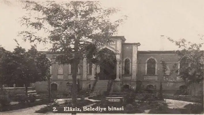 Yıkılan Binanın Elazığ'ın İlk Belediye Binası Olduğu Ortaya Çıktı