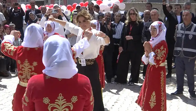 Çocuklar Gülsün Diye Anaokulu Baskil'de açıldı! Açılışa hangi ünlü isim katıldı