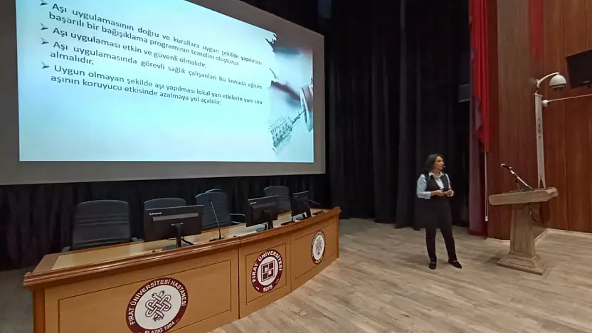 Öğretim Üyesi Gömleksiz tarafından aşı ve aşı transferi hakkında eğitim