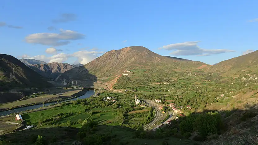 Vali Hatipoğlu paylaştı! Palu - Beyhan kültür ve doğanın buluştuğu yeni turizm rotası!