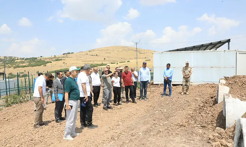 Vali Hatipoğlu, Kovancılardaki sokak hayvanları barınağı inşaatını inceledi