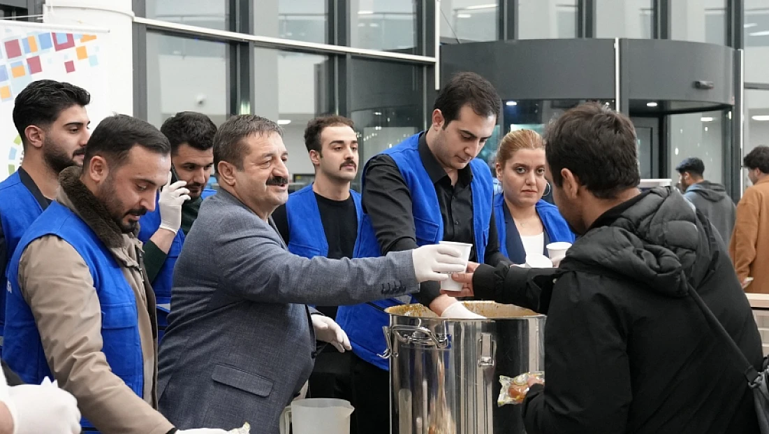 Elazığ Belediyesi’nden üniversite öğrencilerine jest