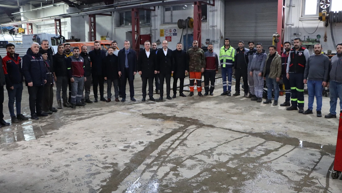 Elazığ’da karla mücadelede büyük başarı: Hafta sonu 530 köy yolu ulaşıma açıldı