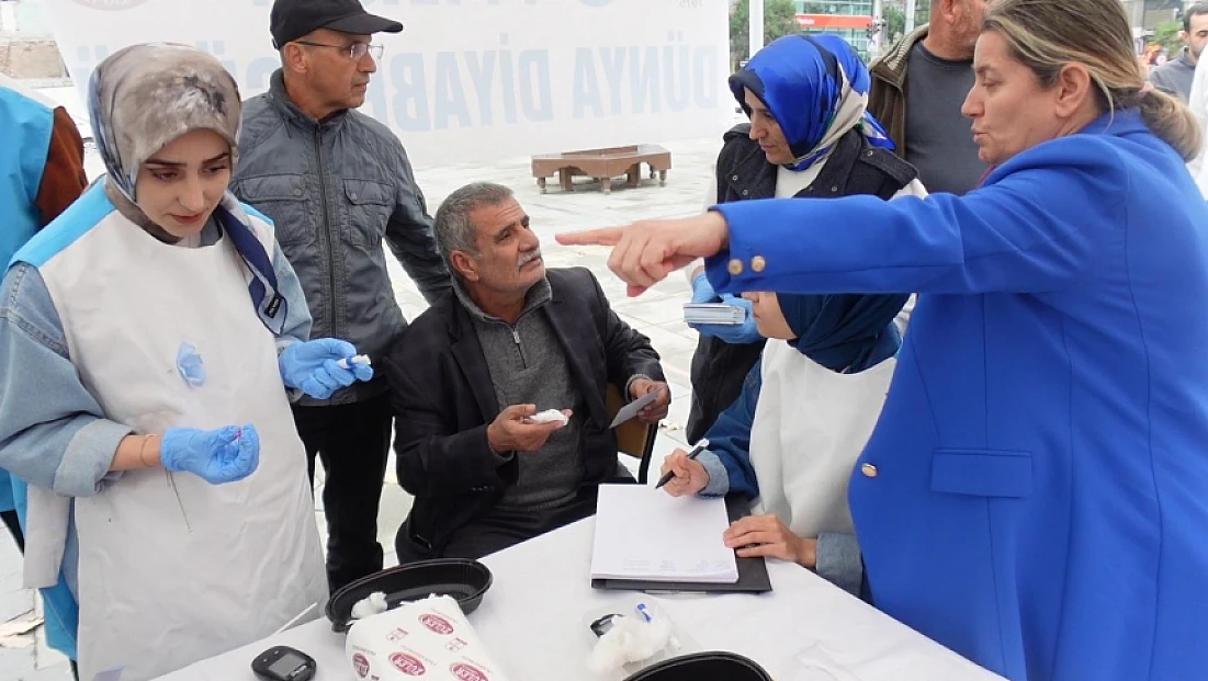 Fırat Üniversitesi Hastanesi’nden diyabet farkındalığı etkinliği