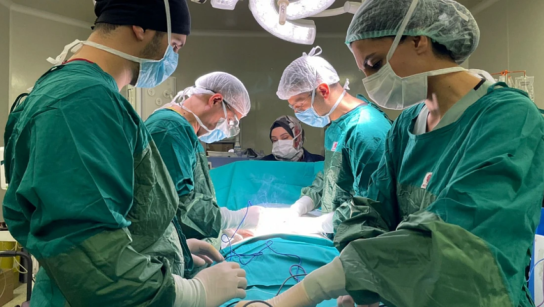 Fırat Üniversitesi Hastanesi’nde böbrek nakli başarıyla gerçekleştirildi