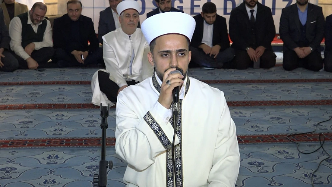 Hafızlık icazet töreninde 120 hafız diplomalarını aldı