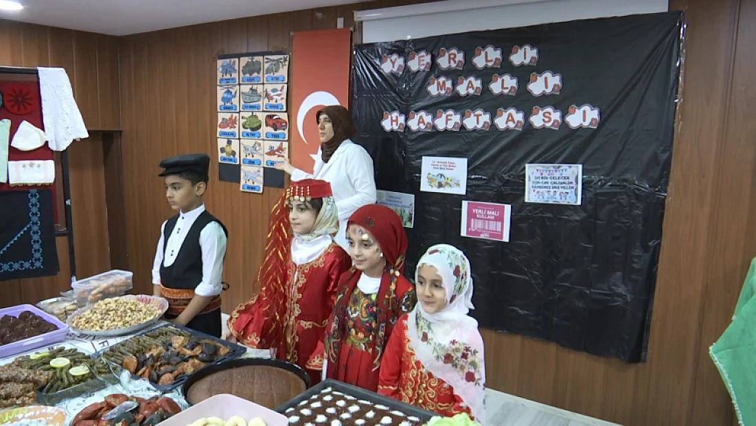 Öğrenciler, Türk Malları Haftası’nı kutladı