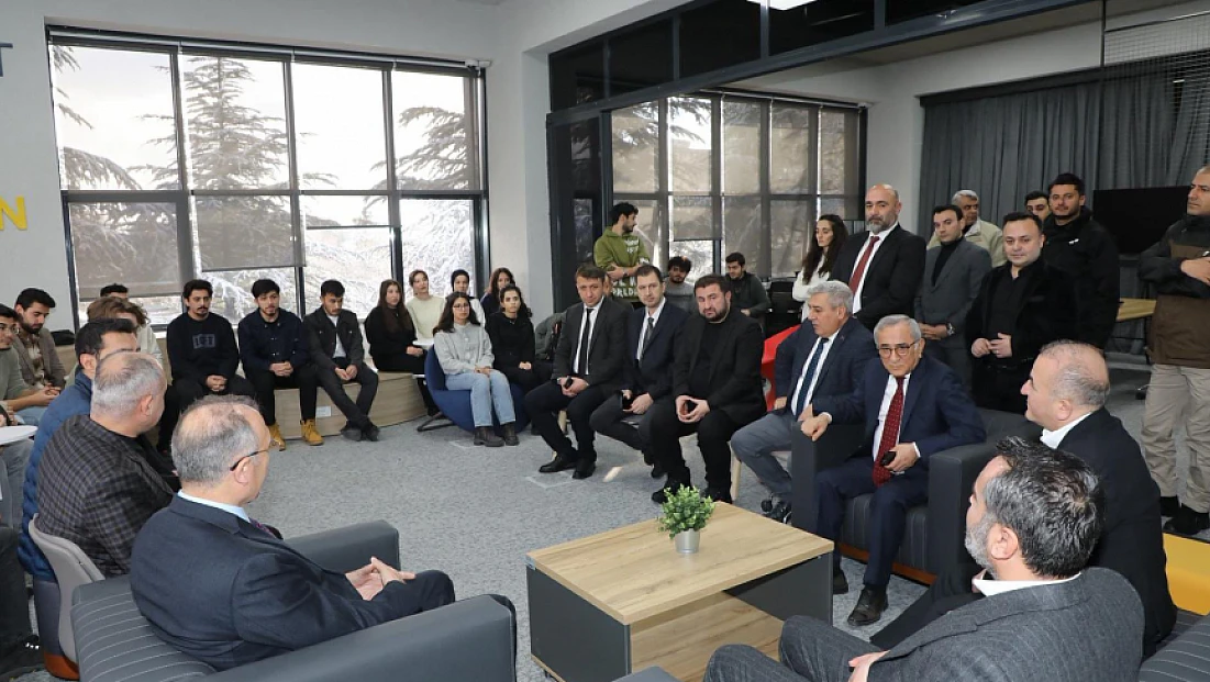 Prof. Dr. Yasemin Açık Ar-Ge Merkezi’ne ziyaret