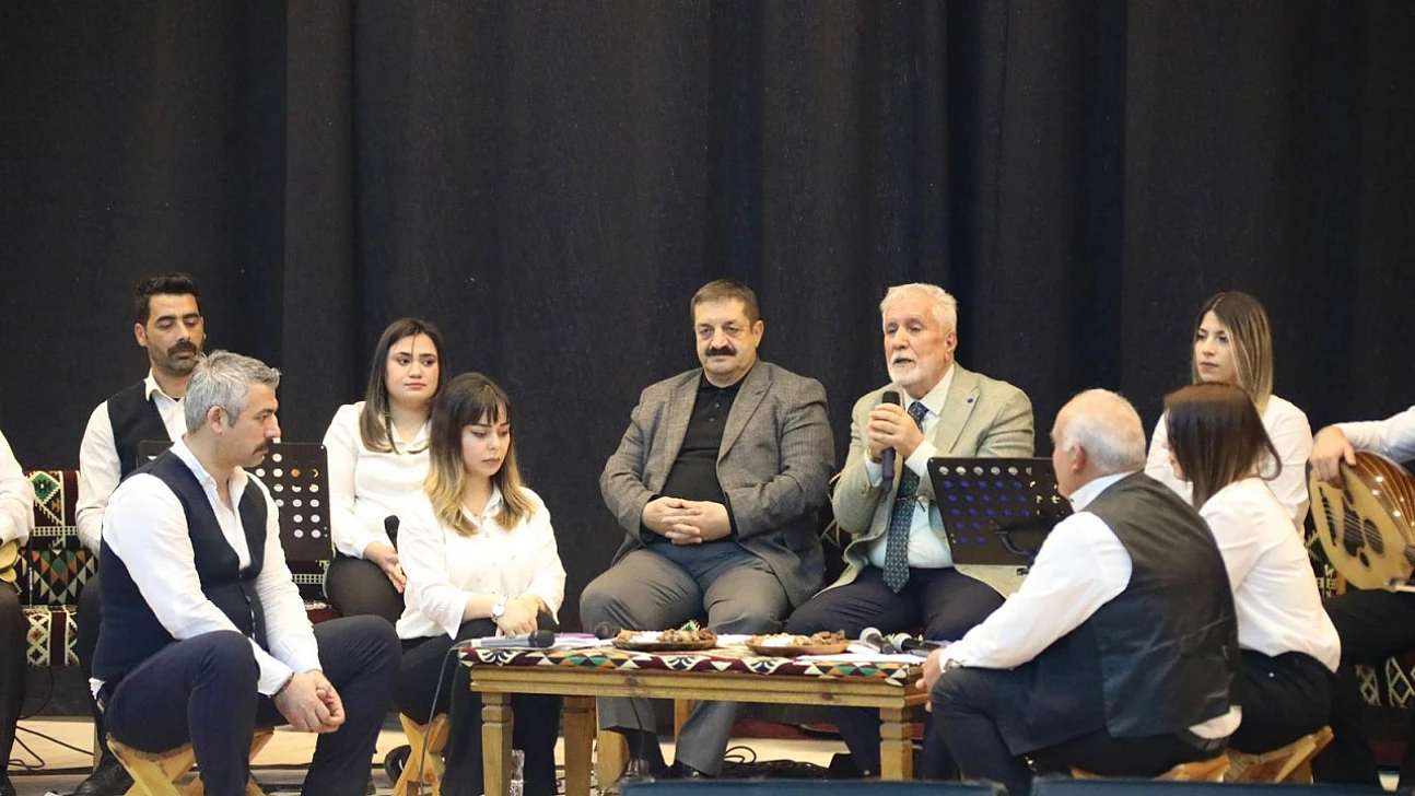 Elazığ Belediyesi'nden kürsübaşı gecesi