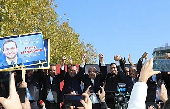 Başkan Selmanoğlu'na havalimanında coşkulu karşılama