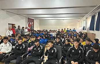 Beşiktaş Heyeti Kaya Karakaya Spor Lisesi'nde öğrencilerle buluştu