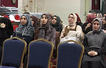 'Doğu Türkistan'daki İşgal ve Soykırım' konulu konferans