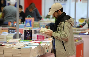 Elazığ Belediyesi 6. Kitap Fuarı'na ziyaretçi akını