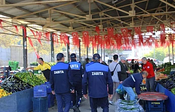 Elazığ Belediyesi zabıta ekiplerinden pazar yerlerine denetim