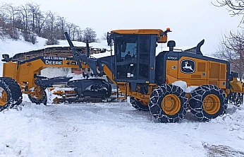 Elazığ'da 11 köy yolu ulaşıma kapandı