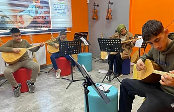 Elazığ'da gençlik merkezleriyle gelecek inşa ediliyor