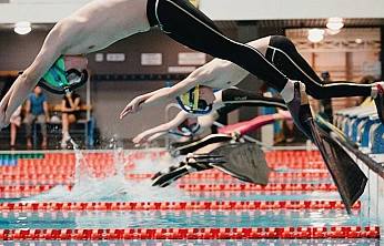 Elazığ Paletli Yüzme Yarışlarında dünya 3.'sü oldu