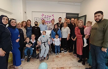 Fırat Üniversitesi Palyatif Bakım Kliniği'nde Doğum Günü Sürprizi