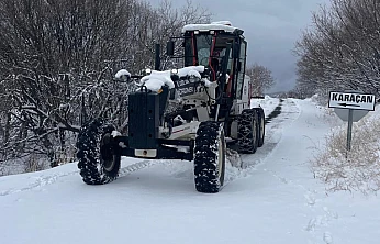 İl Özel İdaresi ekipleri kapalı köy yollarında çalışmalarını sürdürüyor