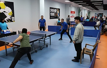 Kurumlar arası masa tenisi turnuvası başladı