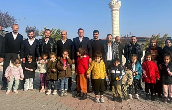 Minikler, şoförlerin gününü kutladı