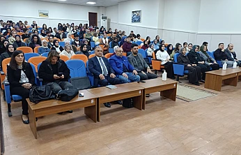 'Öğretmenlik Kimliği ve Mesleki Yolculuk' konuşuldu