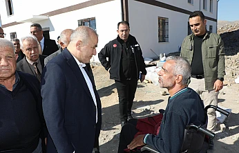 Vali Hatipoğlu, Karşıyaka Mahallesi Taziye Evi'nde incelemelerde bulundu