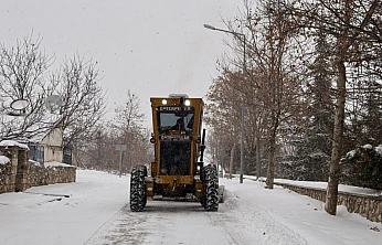 Valifahribey Caddesi'nde kar temizleme çalışması yapılacak