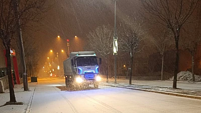 Elazığ Belediyesi'nden karla mücadele çalışmaları
