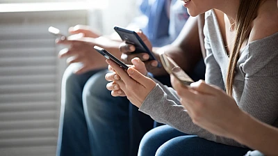 Öğrencilere akıllı telefon alırken ÖTV yok!