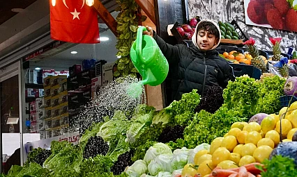 100 yıllık Kapalı Çarşı'da mahalli musiki