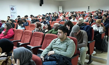 Fırat Üniversitesi'nde 'Yapay Zeka ve Kariyer Fırsatları' etkinliği