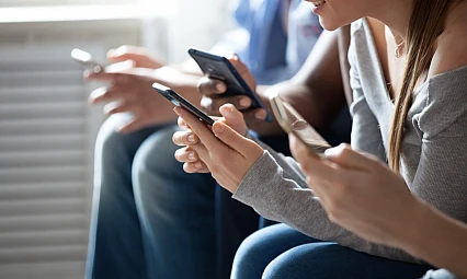 Öğrencilere akıllı telefon alırken ÖTV yok!