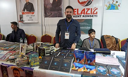 Özek'in 'Devlet-ül Cihan Bir Osmanlı Mührü' kitabına yoğun ilgi