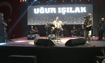 Uğur Işılak, hayran bıraktı