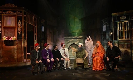 'Yalancının Mumu' Elazığ'da kapalı gişe sahnelendi