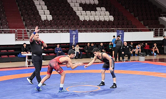 Güreşçiler Elazığ'da mindere çıkıyor