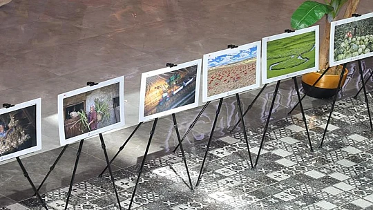 'Çiftçi Varsa Hayat Var' temalı sergi, fotoğrafseverlerle buluştu