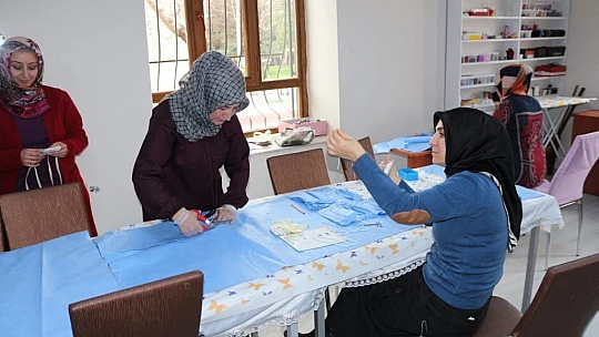 Hastanede Maske Üretilmeye Başlandı