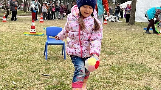 Elazığ Belediyesi depremzede çocukların neşe kaynağı oldu.