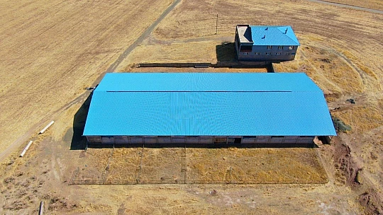 1 hafta boyunca çiftlikten 500 bin liralık malzemeleri çaldılar