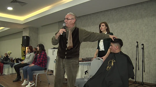 Berberler Ve Kuaförler Odası Yılsonu motivasyon gecesi düzenledi