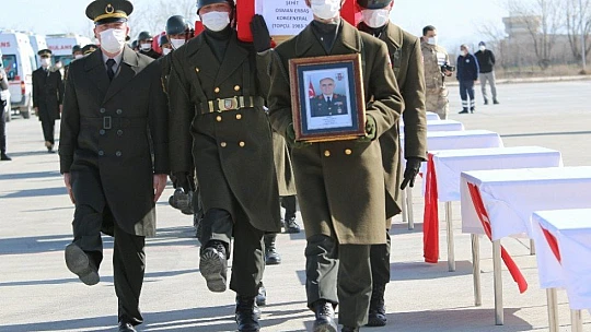 11 şehit Elazığ'dan törenle Ankara'ya uğurlandı