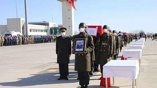 11 şehit Elazığ'dan törenle Ankara'ya uğurlandı